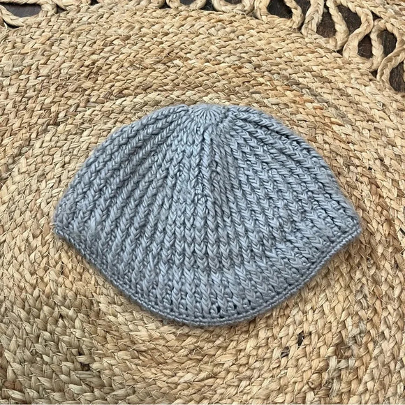 Woolrich Chunky Knit Radar Hat in Gray Wool Beanie - Picture 2 of 5